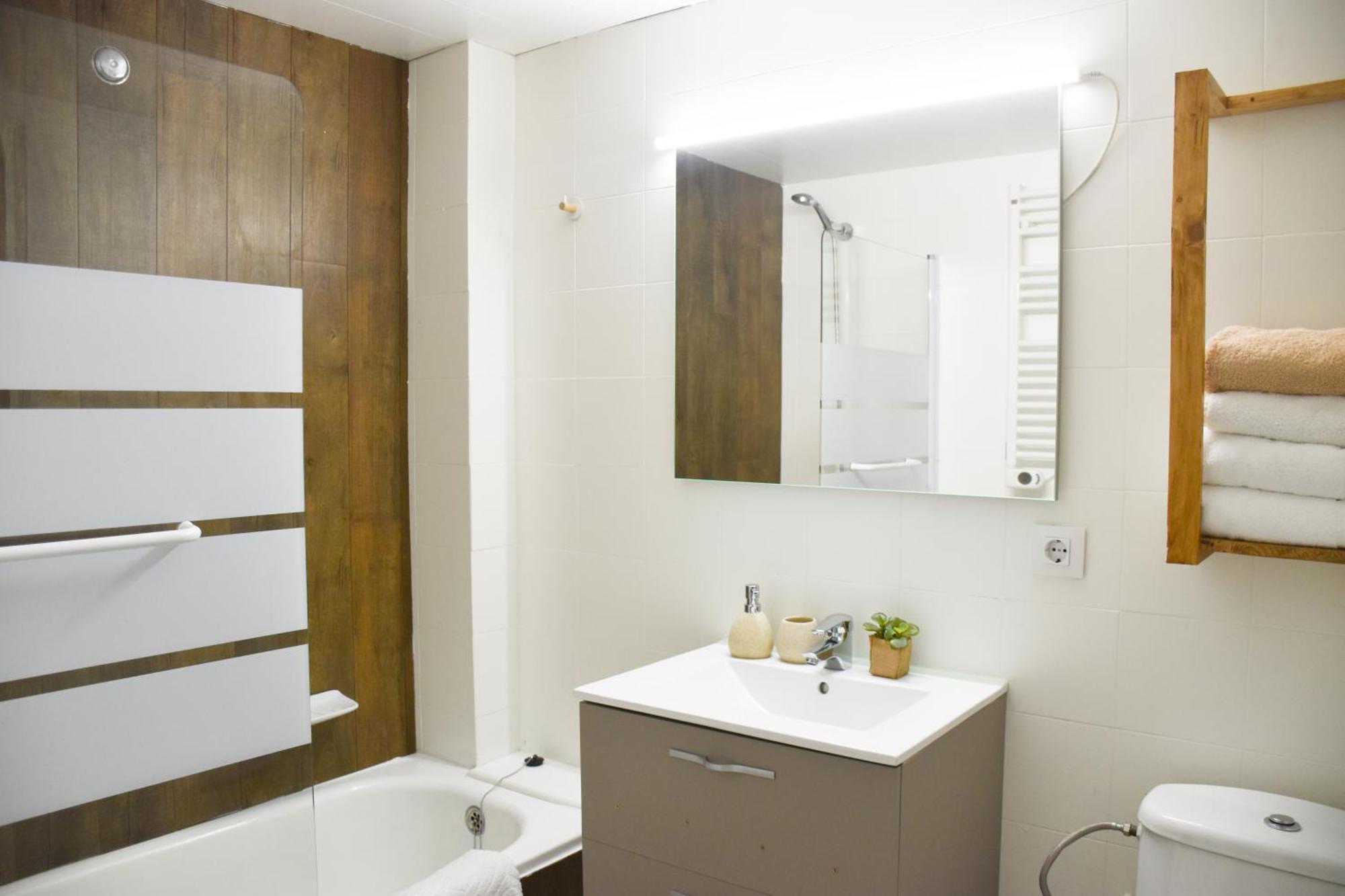 La Neu Studio Neuf Pour 4 Pax En Centre Ville Pas De La Casa Exterior foto