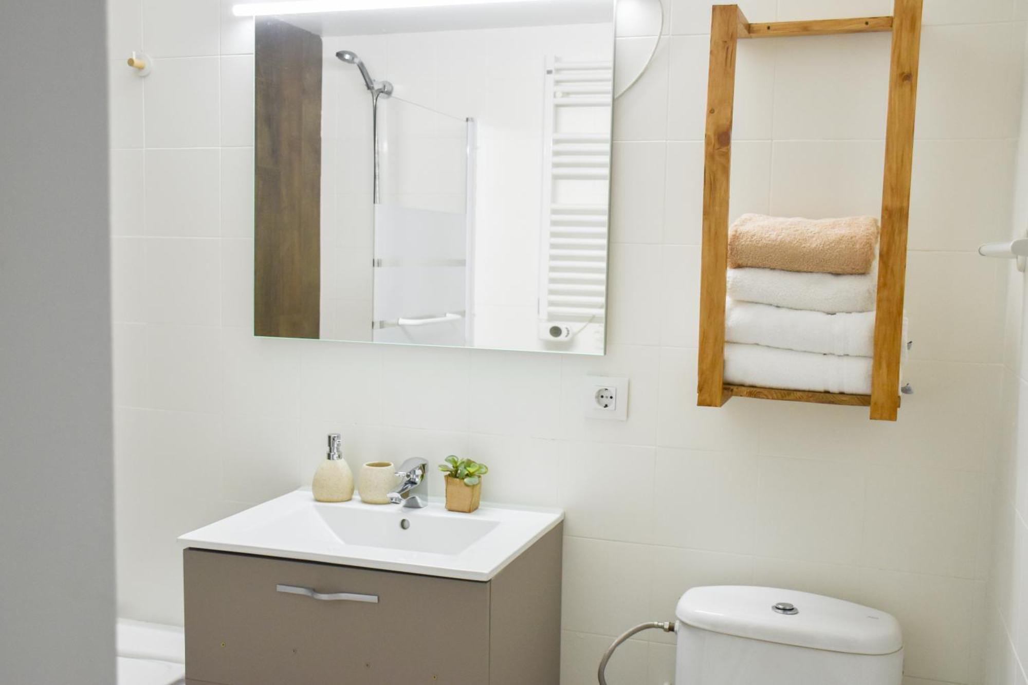 La Neu Studio Neuf Pour 4 Pax En Centre Ville Pas De La Casa Exterior foto